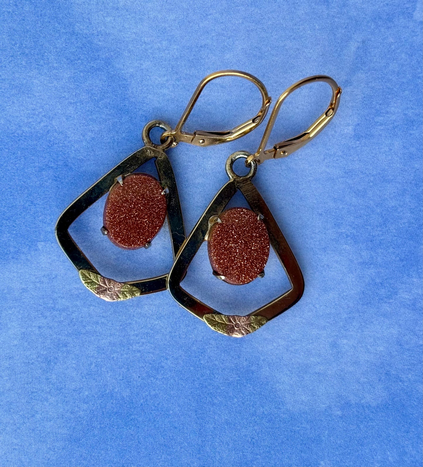 Deco Dangles