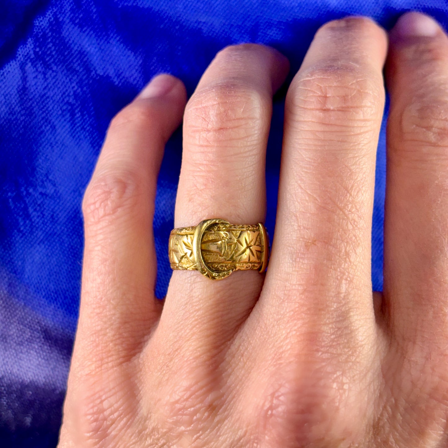 Antique 18K Buckle Ring