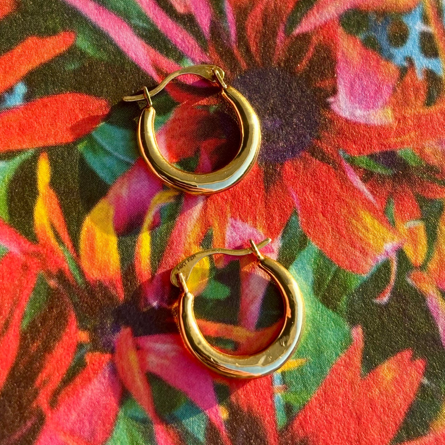 14K mini hoops