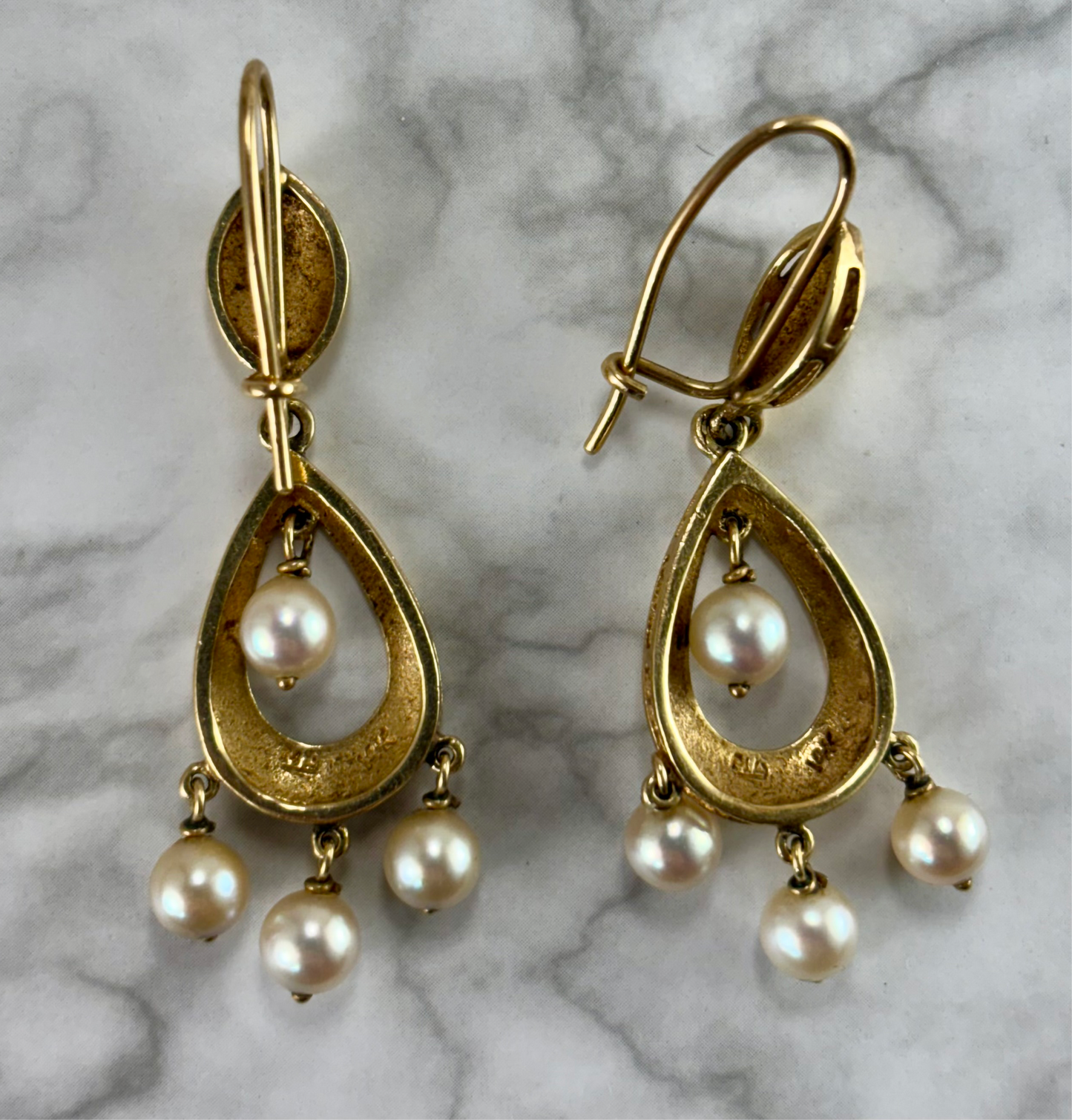 Shimmy Pearl Earrings