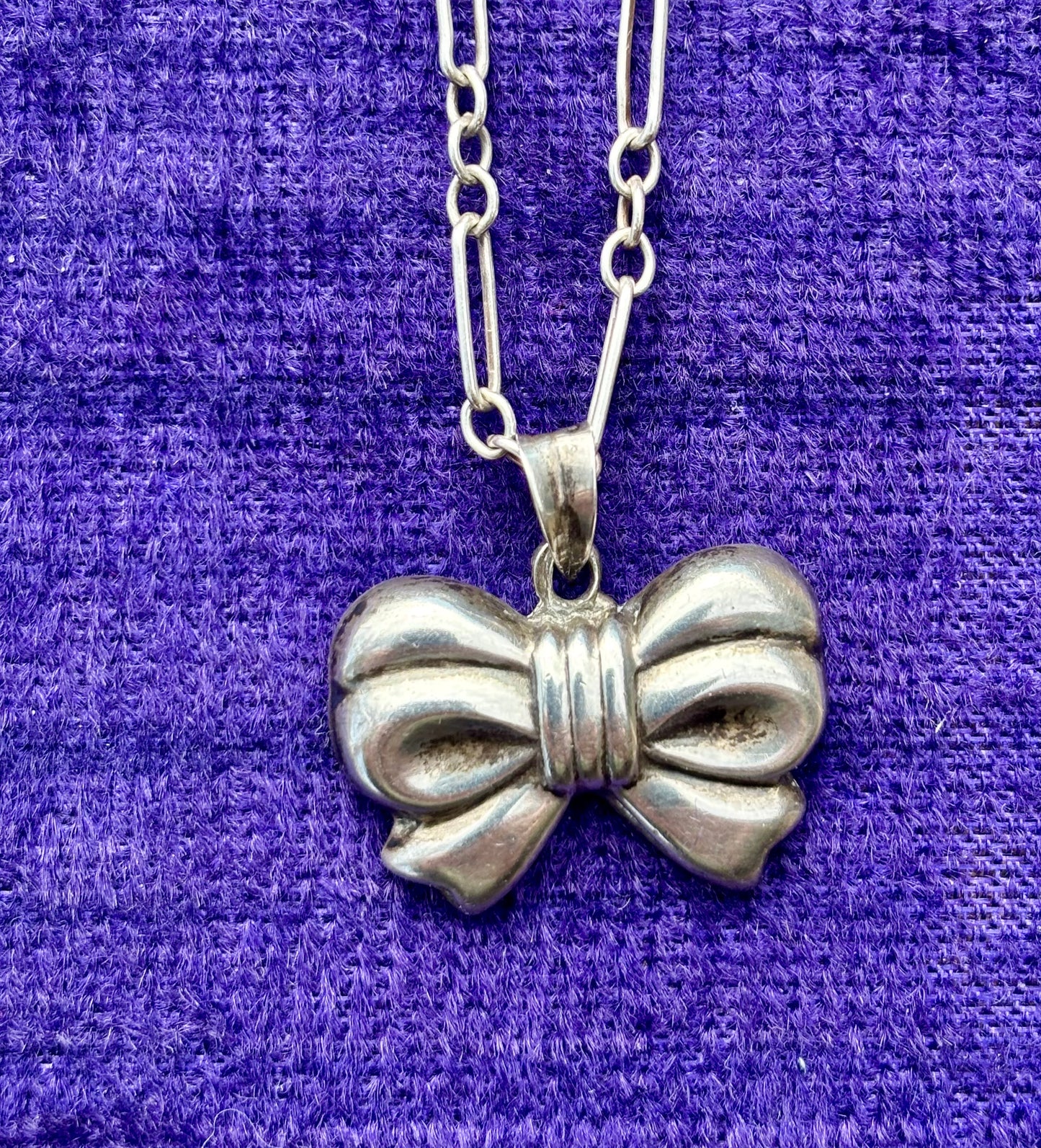 Silver Bow Necklace
