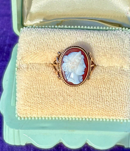 Cameo Queen