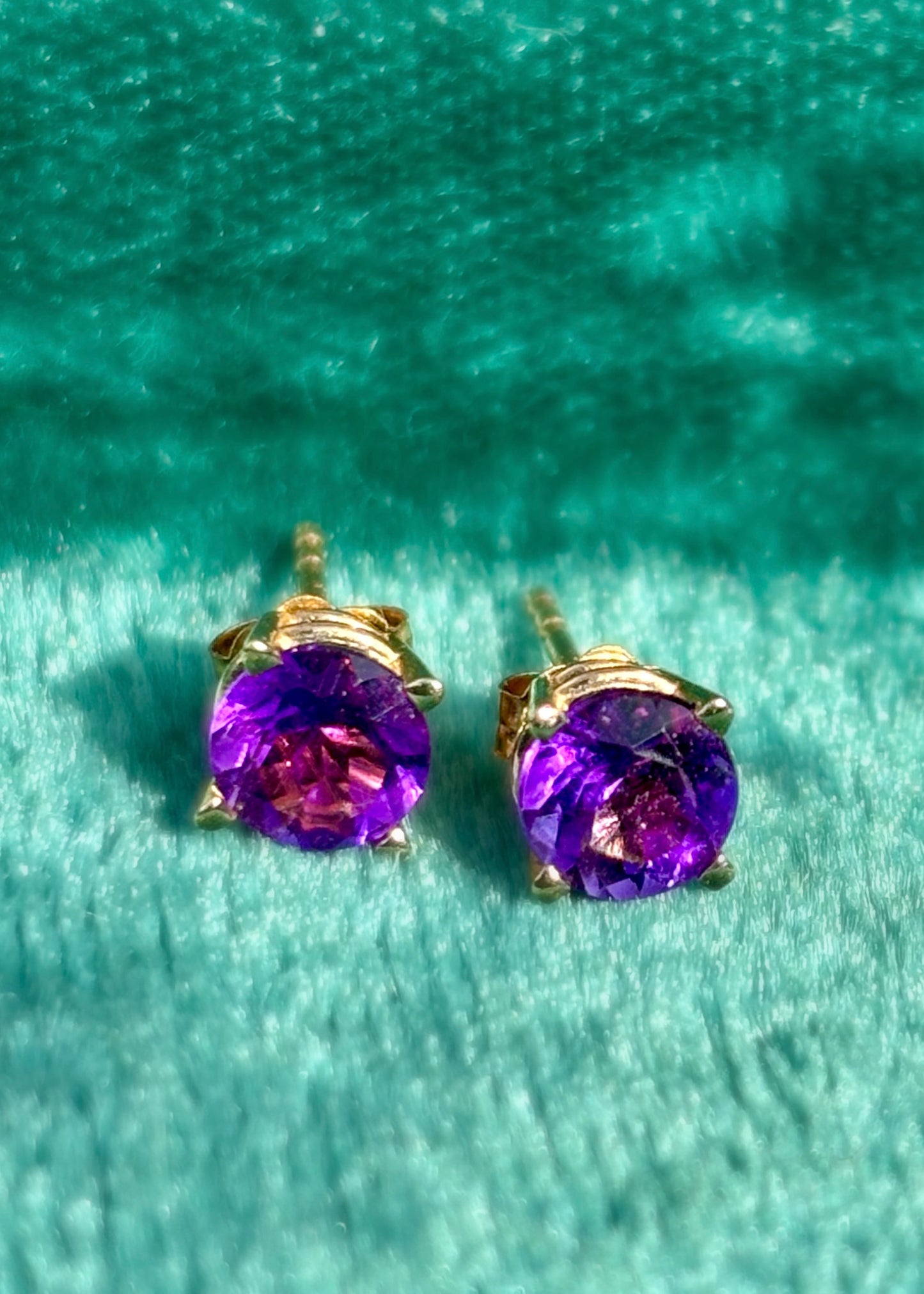 Lilac Studs