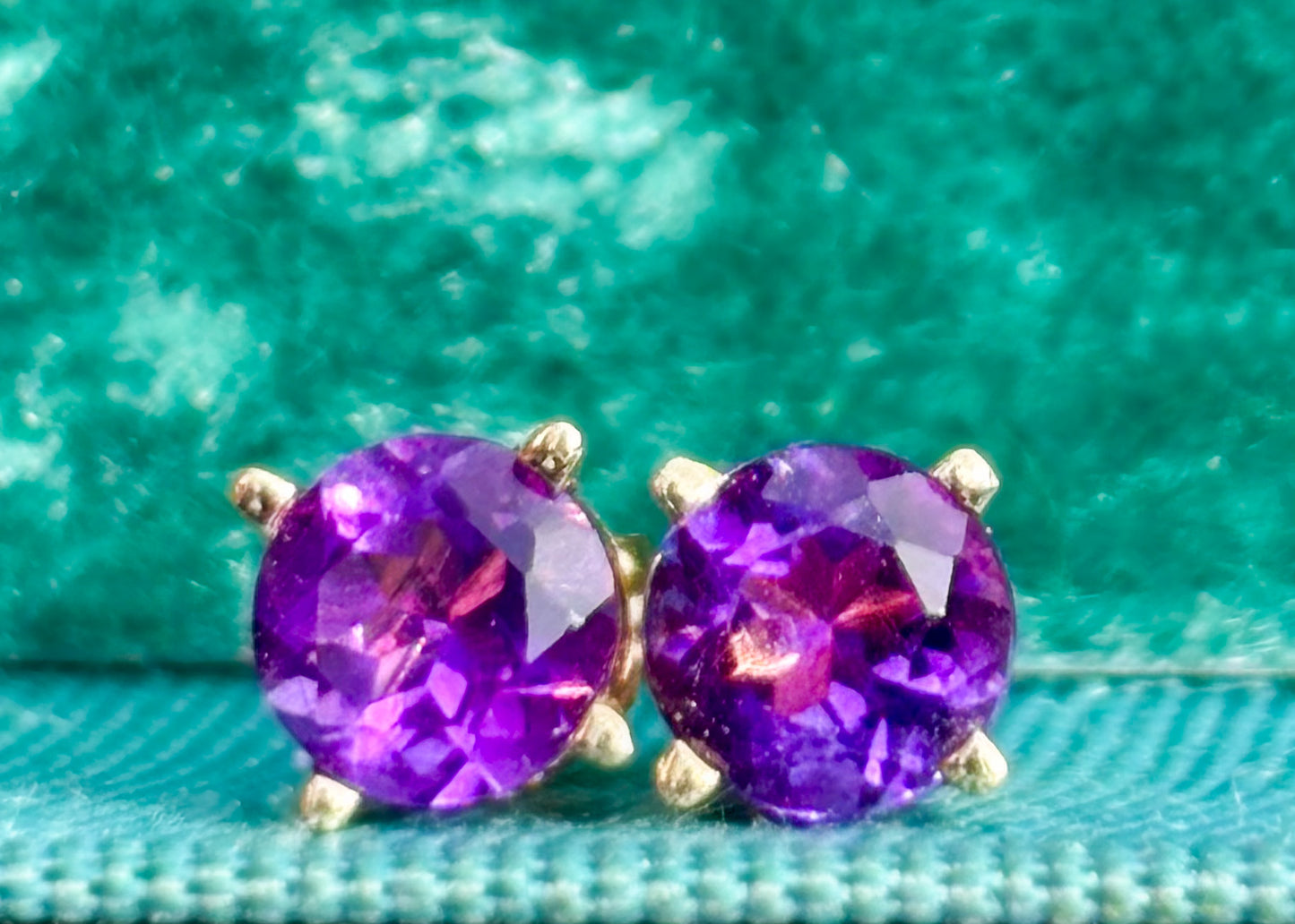 Lilac Studs