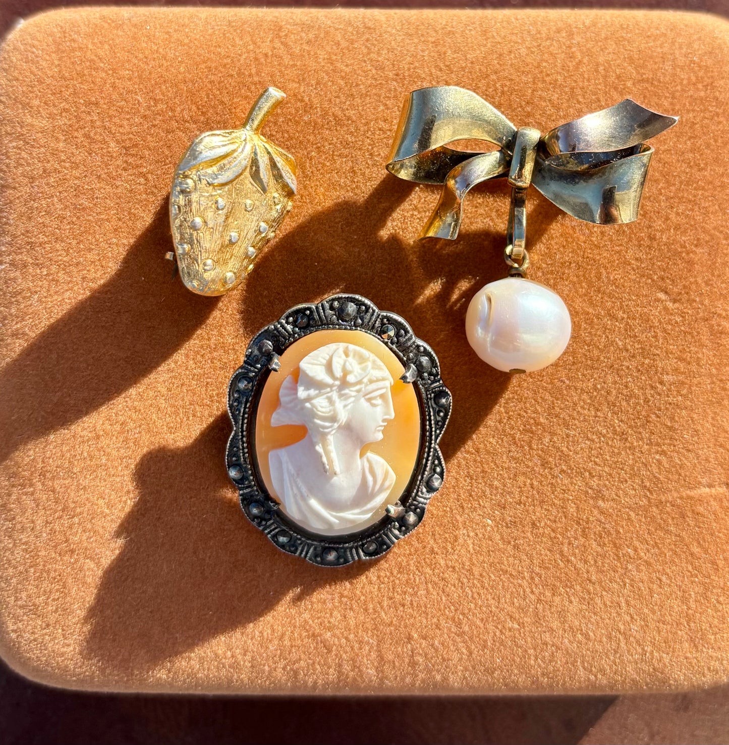 Deco Era Cameo Brooch