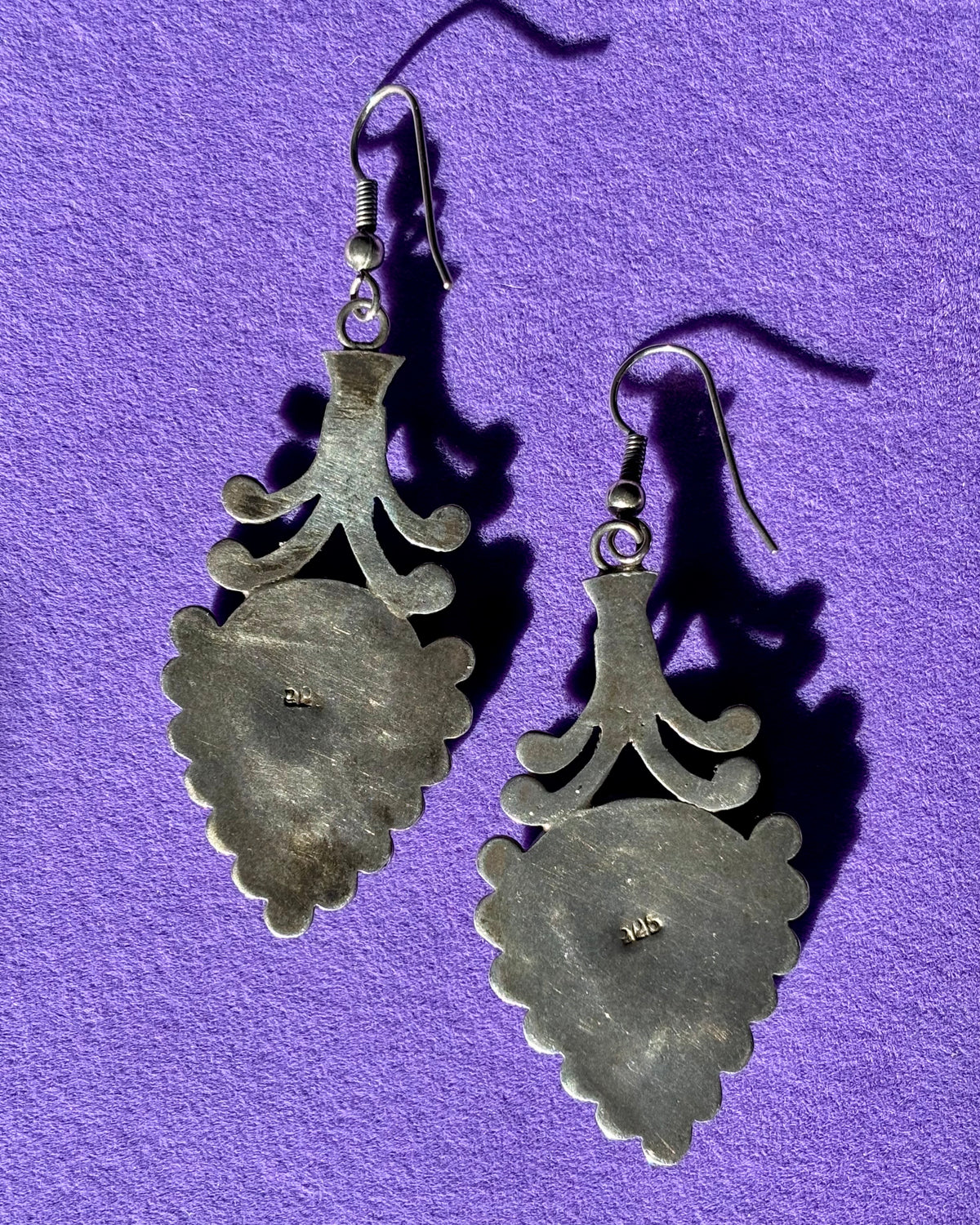 Glossy Onyx Drops