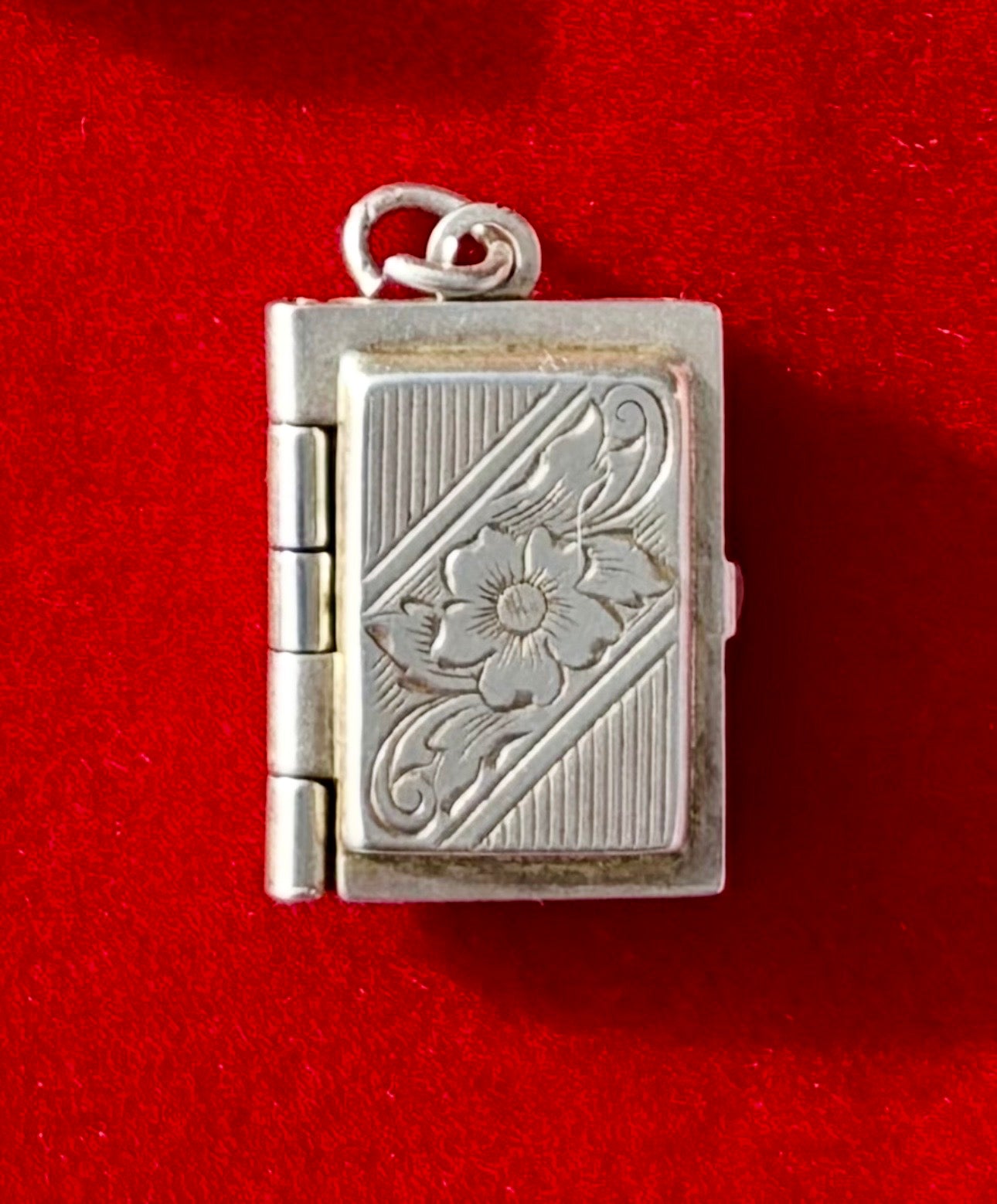 Book Lovers Charm