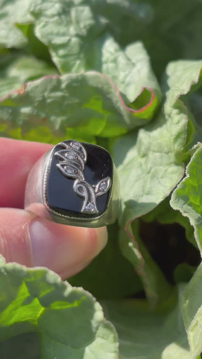 Leafy Signet Ring